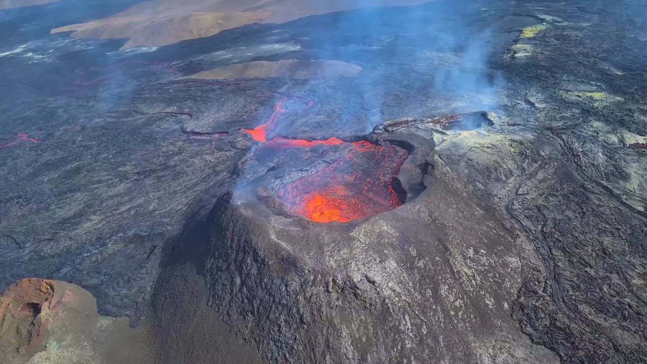 Discover Iceland with Freyja Travel